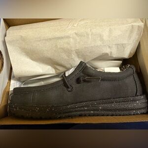 Kids hey dudes all black